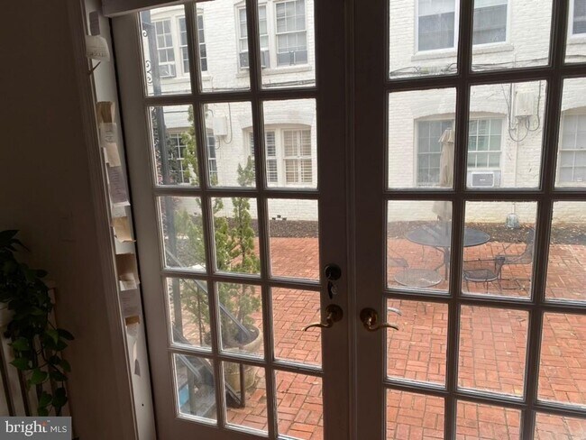 Foto del edificio - 1410 26th St NW