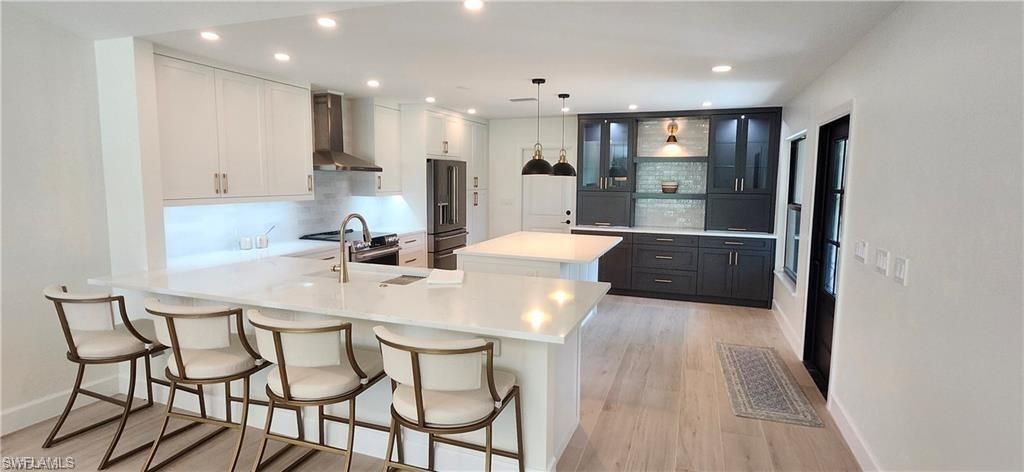 Foto principal - 662 Kings Way