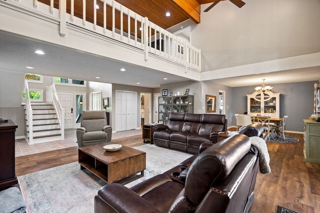 Building Photo - 6404 Muirfield Dr