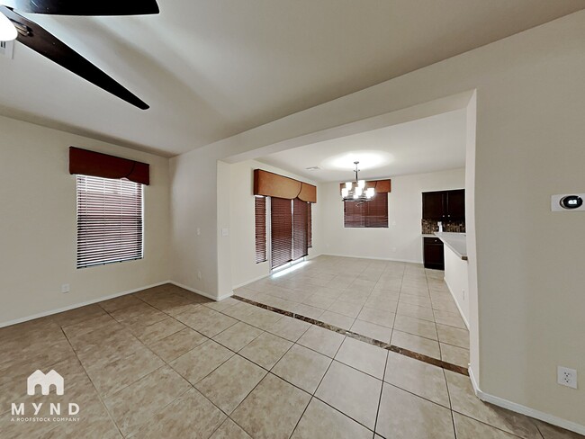Foto del edificio - 8356 Waylon Ave