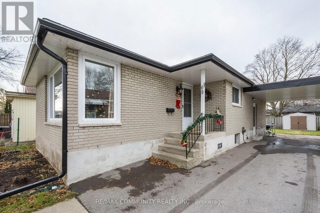 Building Photo - 69 Elizabeth Crescent