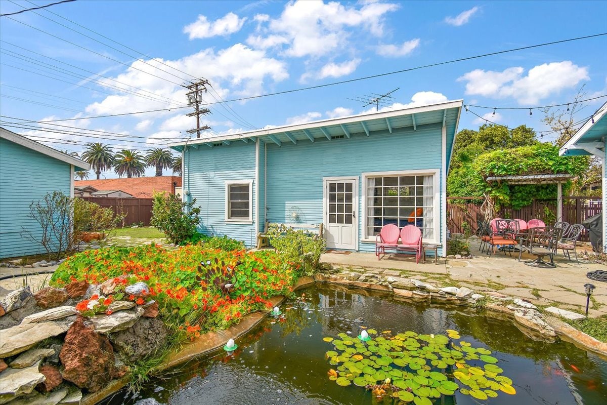 Primary Photo - 1544 Marcelina Ave