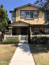 Building Photo - 3345 N Ventura Rd