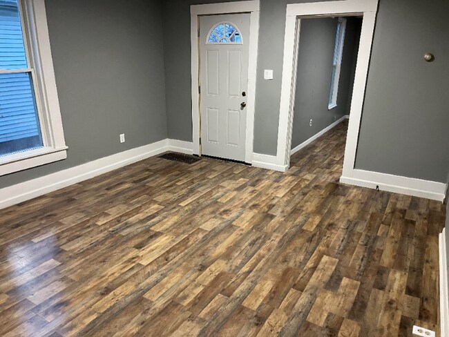 Foto del edificio - 1200 Gomber Ave