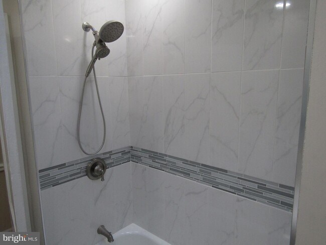 Foto del edificio - 1746 Church Ln