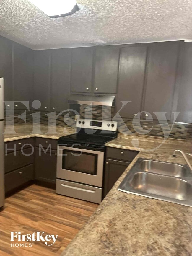 Building Photo - 1726 Hidden Acres Dr SW