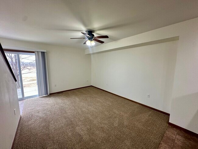 Building Photo - 1115 Prairie Rose Dr SW