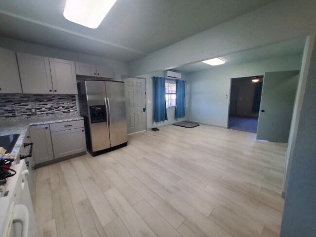 Foto del edificio - 318 3rd Ave N