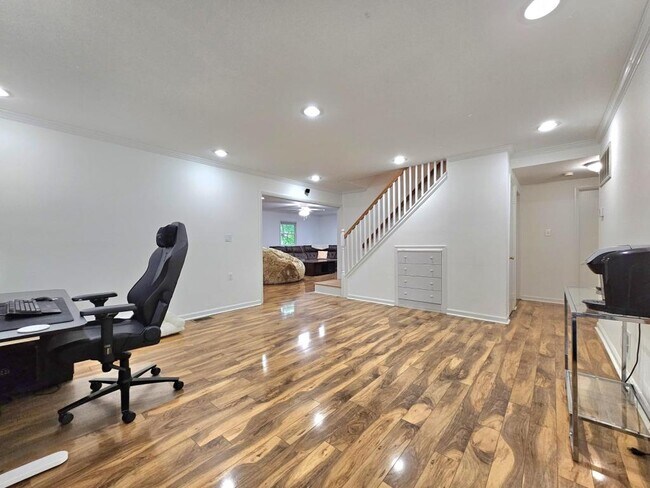 Foto del edificio - 8134 Keeler St
