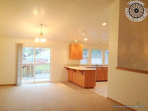 Building Photo - 6951 Glacier Dr