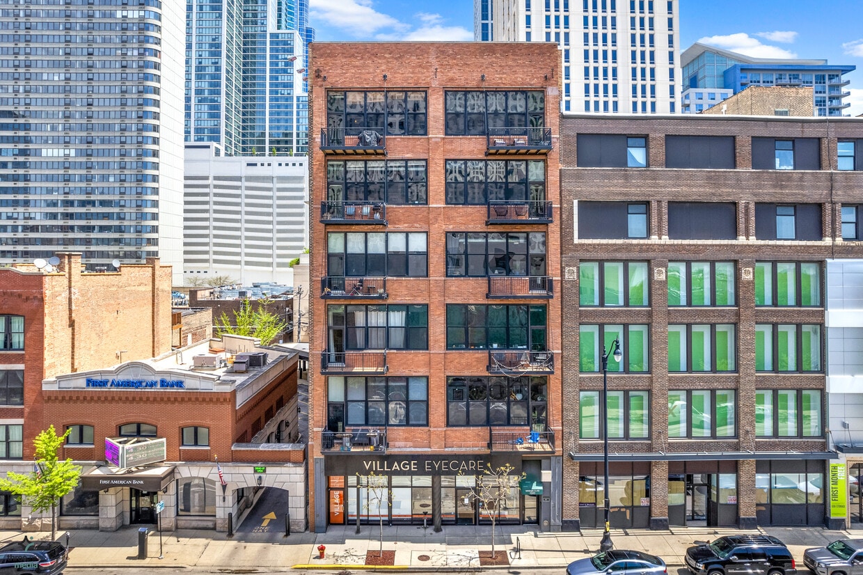 Primary Photo - 1243 S Wabash Ave