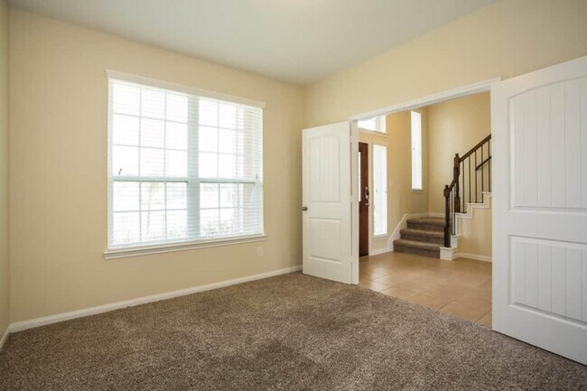 Foto del edificio - 3322 Clover Trace Dr