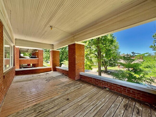 Foto del edificio - 614 NW 20th St