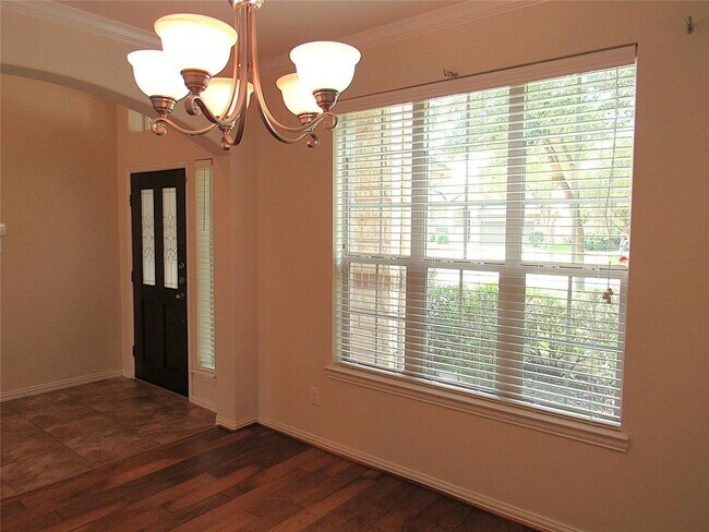 Building Photo - 24434 Sundance Spring Dr