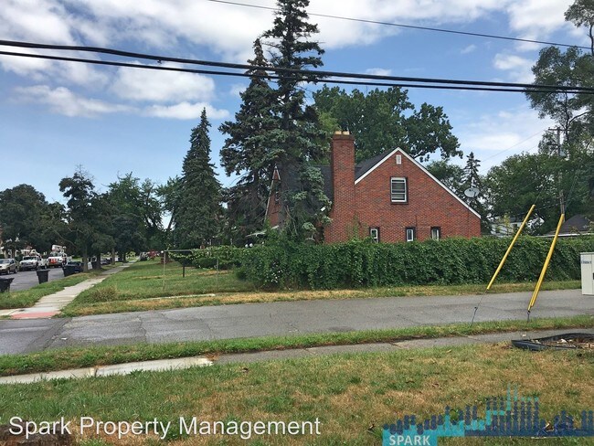 Foto del edificio - 4 br, 1 bath House - 17604 Tracey St
