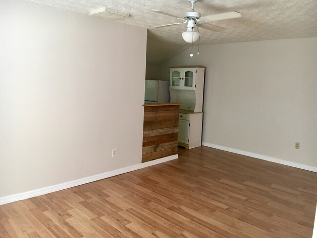 Foto del edificio - 2308 Myra St