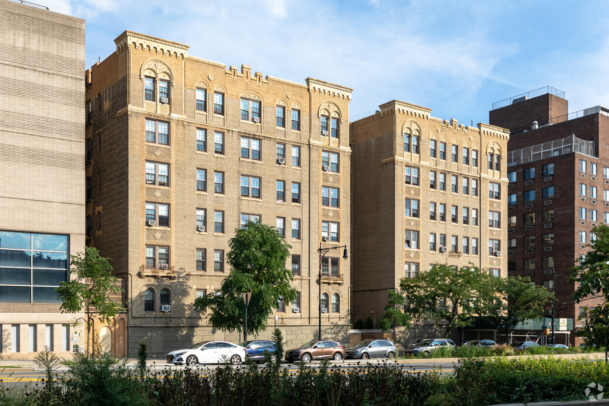 1100 Grand Concourse, The Bronx, NY 10456 - Apartments in The Bronx, NY ...