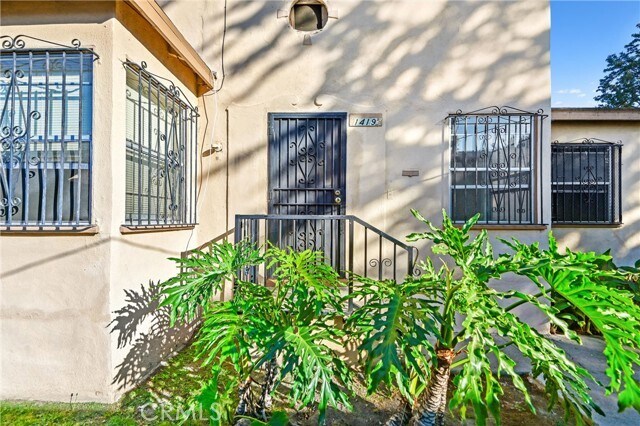 Building Photo - 1421 E 108th St