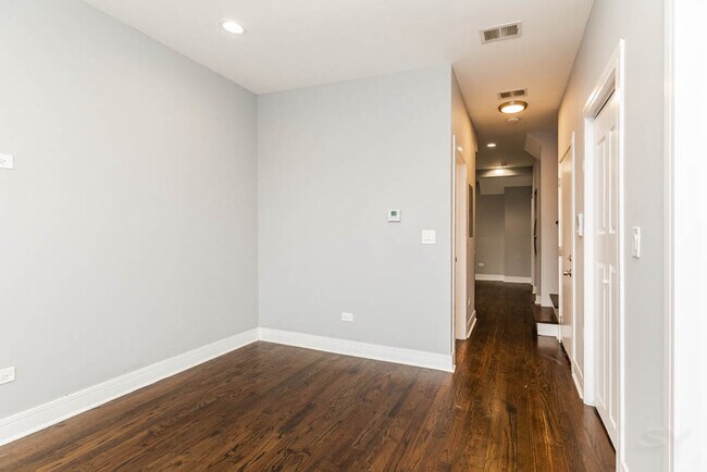 Building Photo - 2353 W 18th Pl