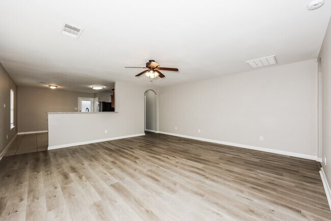 Foto del edificio - 4729 Cedar Springs Dr