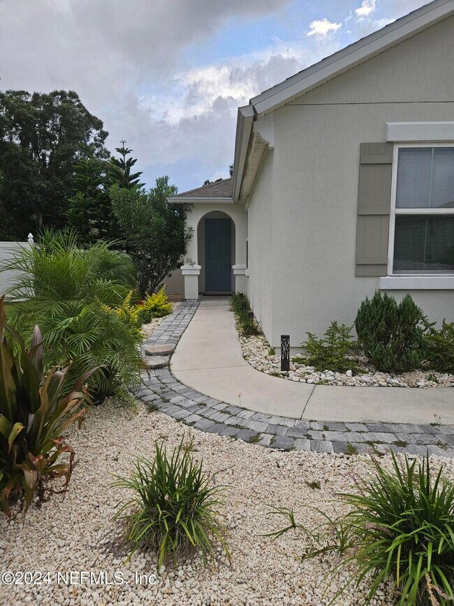 Foto del edificio - 371 Heritage Oaks Dr