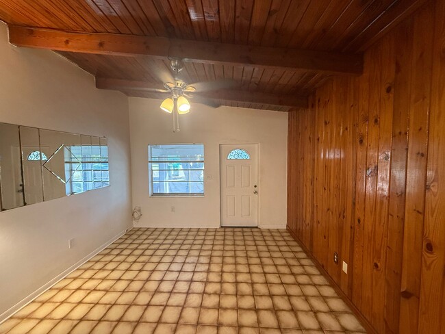 Foto del edificio - 234 McKinley Ave