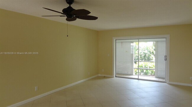 Foto del edificio - 700 Layne Blvd
