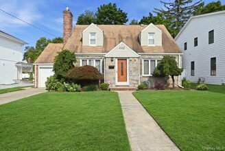 Building Photo - 442 Langley Ave