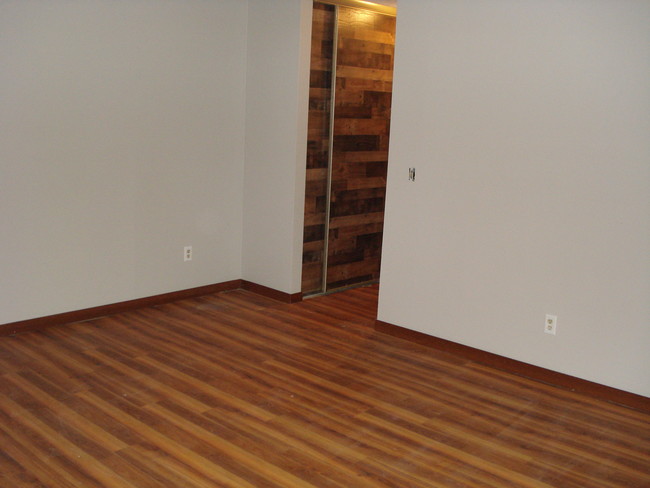 Foto del edificio - 7750 Silver Lake Rd