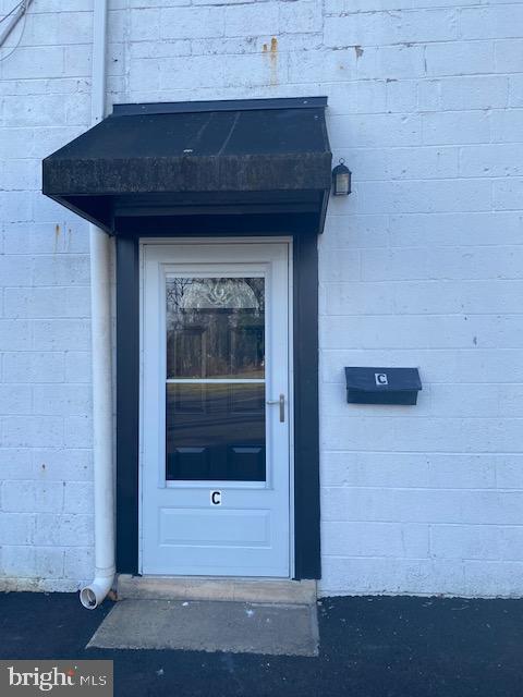 Primary Photo - 1048 Gray Ave