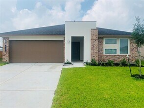 Building Photo - 910 Dairy Pr Dr