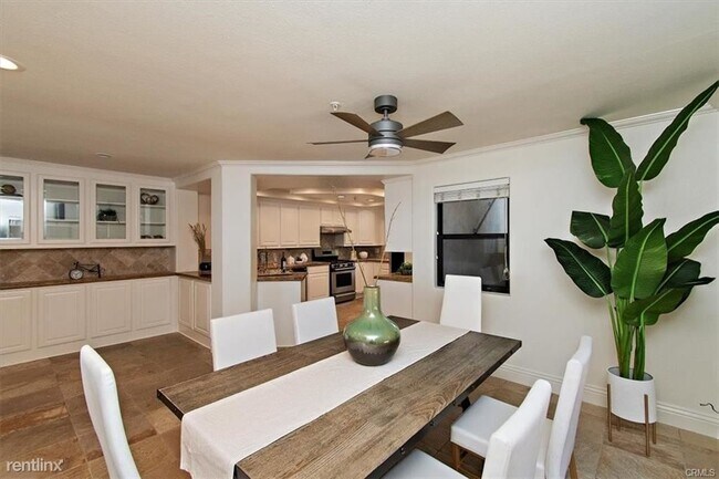 Foto del edificio - 2 br, 1.5 bath Condo - 427 Avenida Santa B...