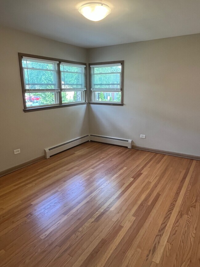 Foto del edificio - 1334 Woodview Ln