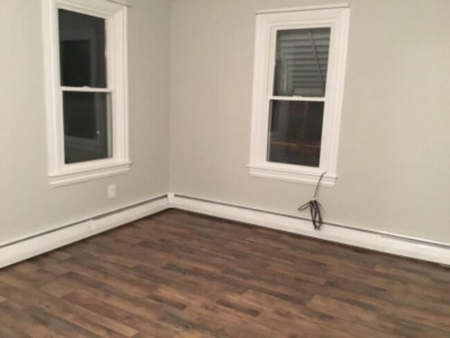 Foto del edificio - 214 W Barkley St