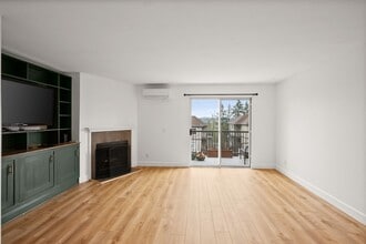 Building Photo - 6301 White Tail Dr