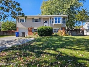 Building Photo - 622 Vaughn Ave