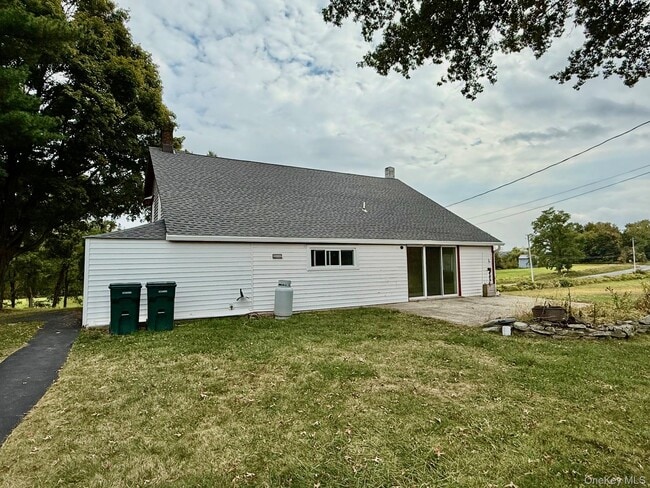 Building Photo - 458 Howell St