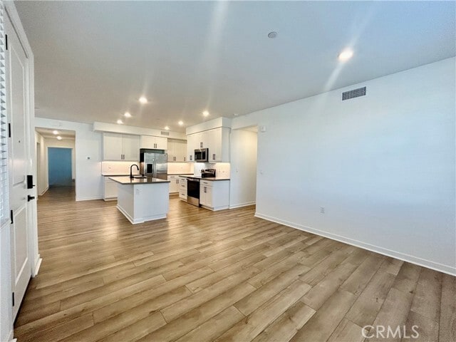 Building Photo - 6114 Valentina Wy