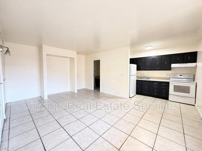 Building Photo - 3301 58th Ave S