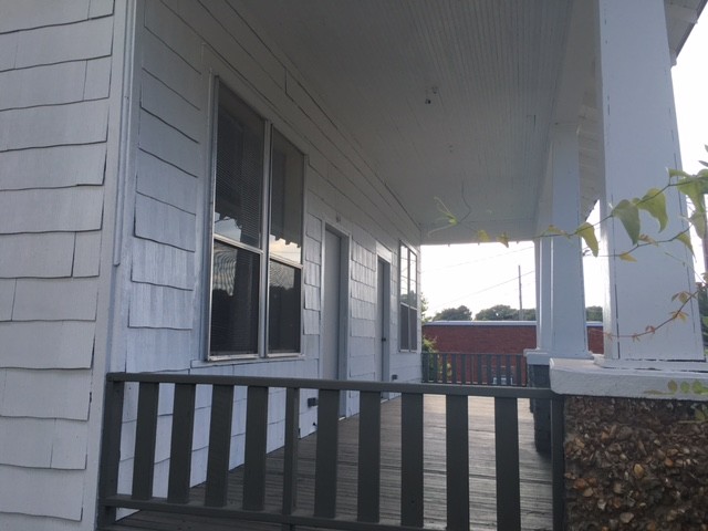 Building Photo - 614 Pearl River Ave