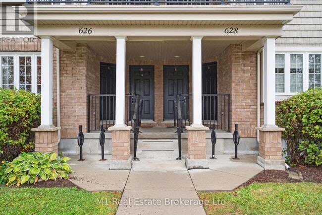 Photo du bâtiment - 626 Woodlawn Rd E