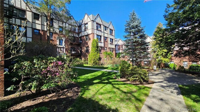 Foto del edificio - 3 Greenridge Ave