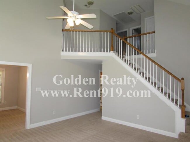 Building Photo - Move-in ready home in North Raleigh!