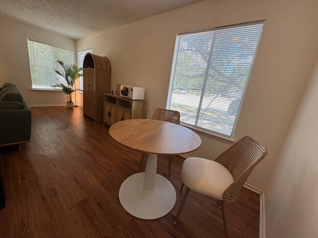 Foto del edificio - 3202 Cougar Trail