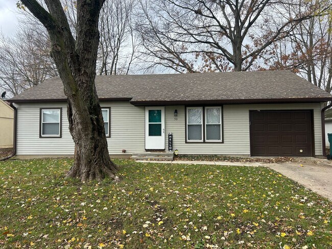 Building Photo - 3 Bedroom House