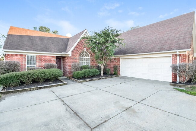 Building Photo - 2829 Russum Dr