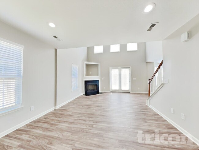 Foto del edificio - 986 Peachtree Meadows Cir