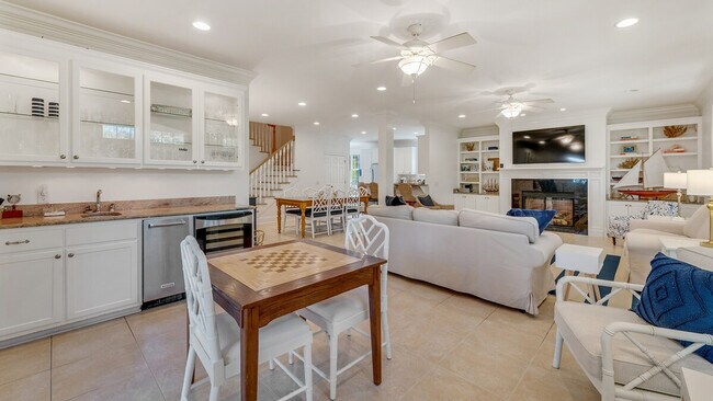 Building Photo - 94 Ballyhoo St