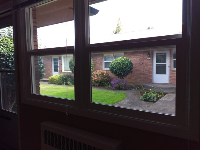 window view - 3448 SE Madison St