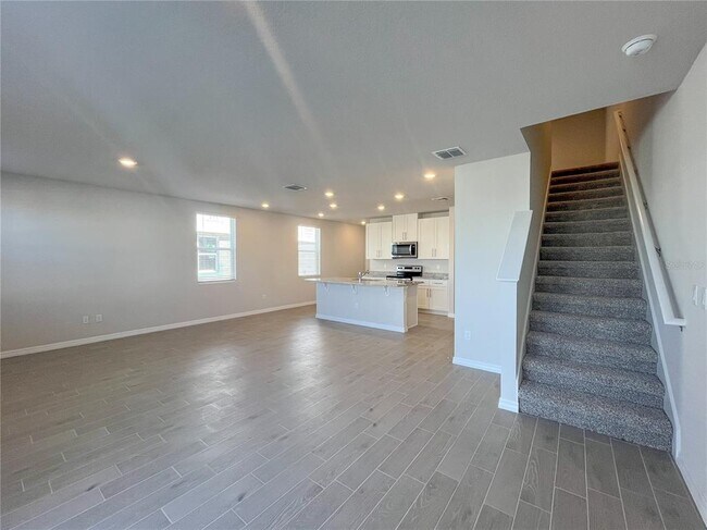 Foto del edificio - 32459 Limitless Pl